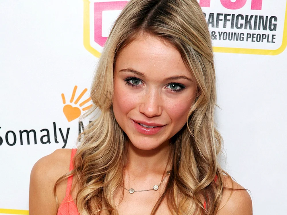 Katrina Bowden 2008