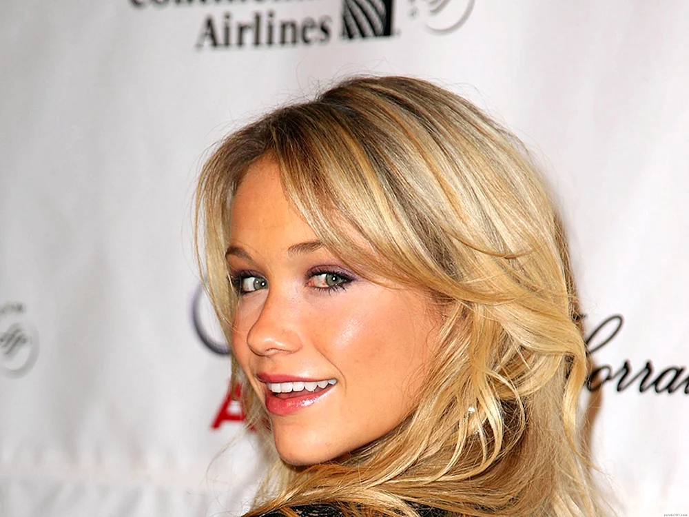 Katrina Bowden Gesicht