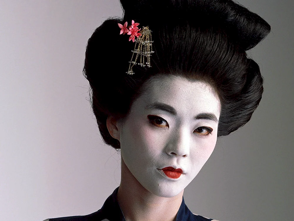 Makiyo Geisha Maiko