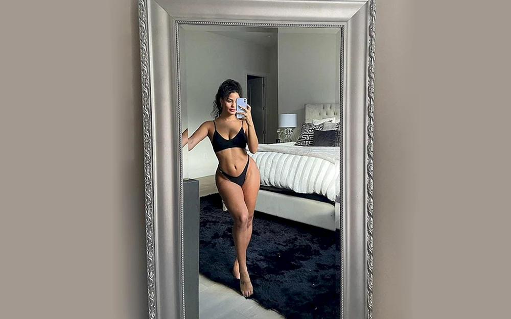 Katya Elise Henry