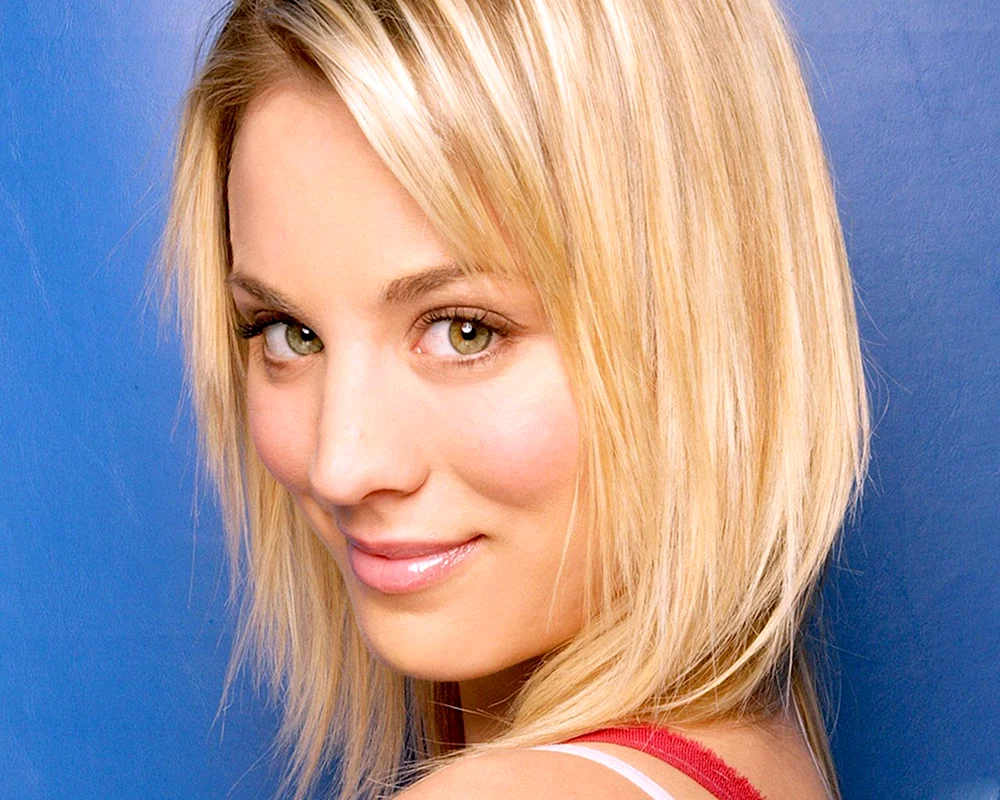 Kaley Cuoco 2010