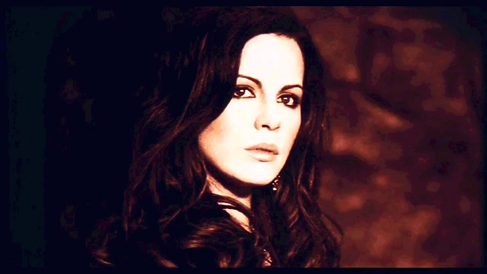 Kate Beckinsale Van Helsing. Van HelsingVan Helsing 2004Kate Beckinsale Van HelsingKate Beckinsale Van Helsing Prinzessin Anna Van HelsingVan Helsing Anna ValeriusVan Helsing 2004 AnnaHugh Jackman Van Helsing