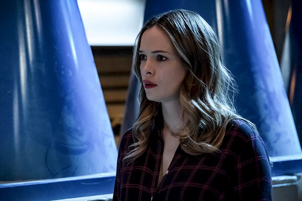 Danielle Panabaker Grimm