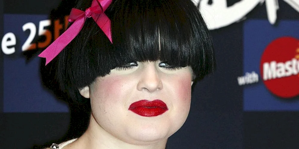 Kelly Osbourne mit Pony