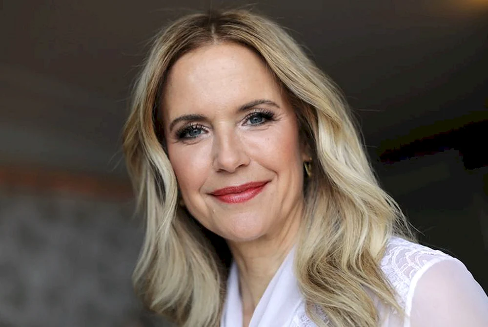 Kelly Preston von der Abenddämmerung bis zum Morgengrauen