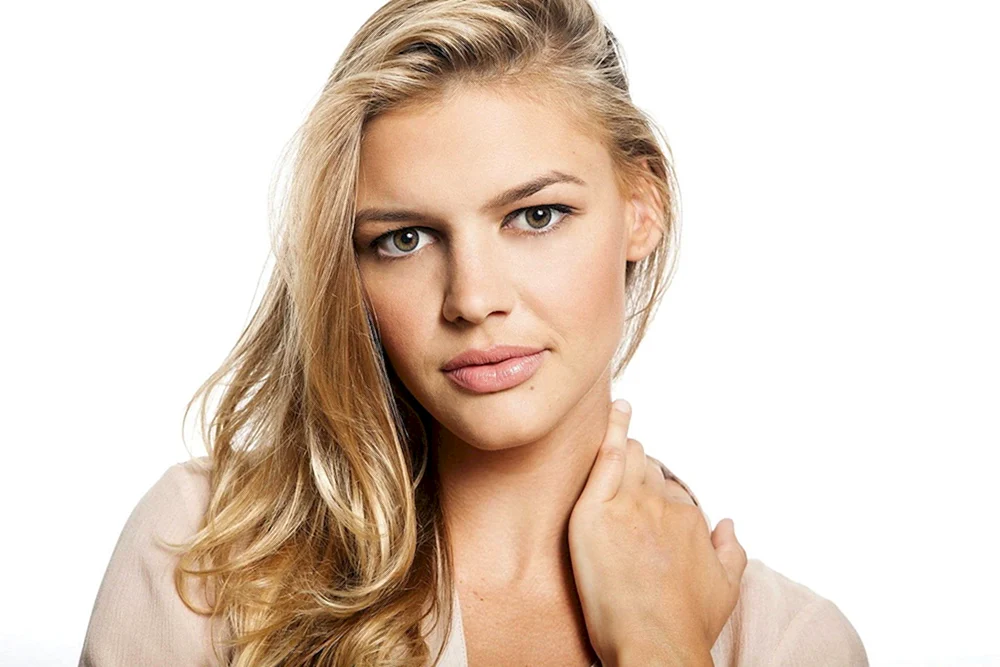 Kelly Rohrbach Modell
