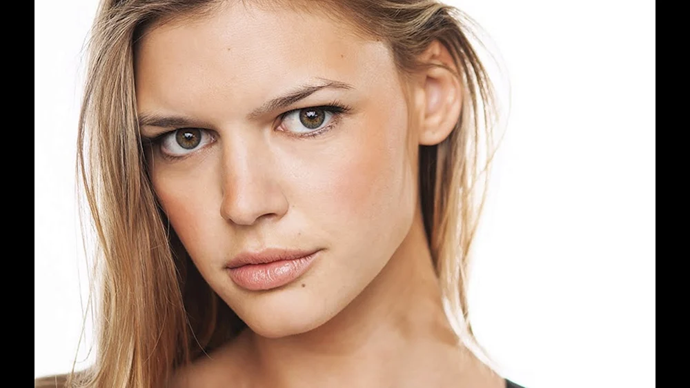 Kelly Rohrbach Model