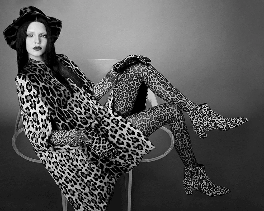 Kendall Jenner Foto im Leopardenkleid