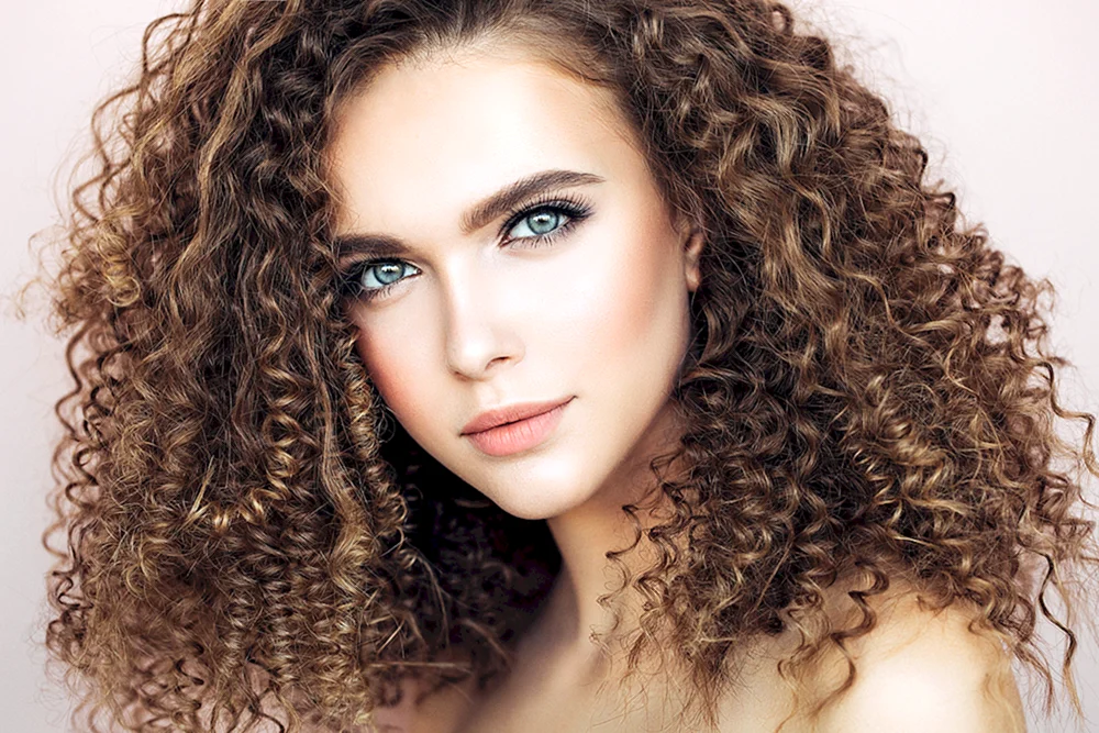 Curly Heir