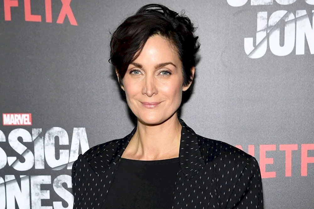 Carrie-Anne Moss