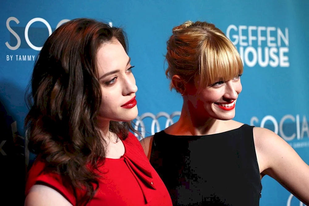 Kat Dennings 2022