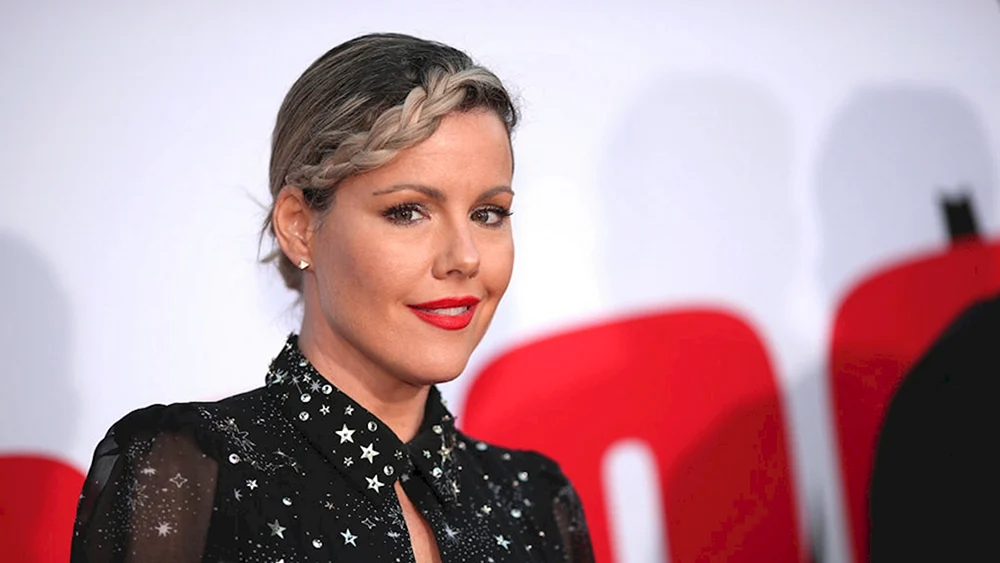 Kathleen Robertson Robertson heiß