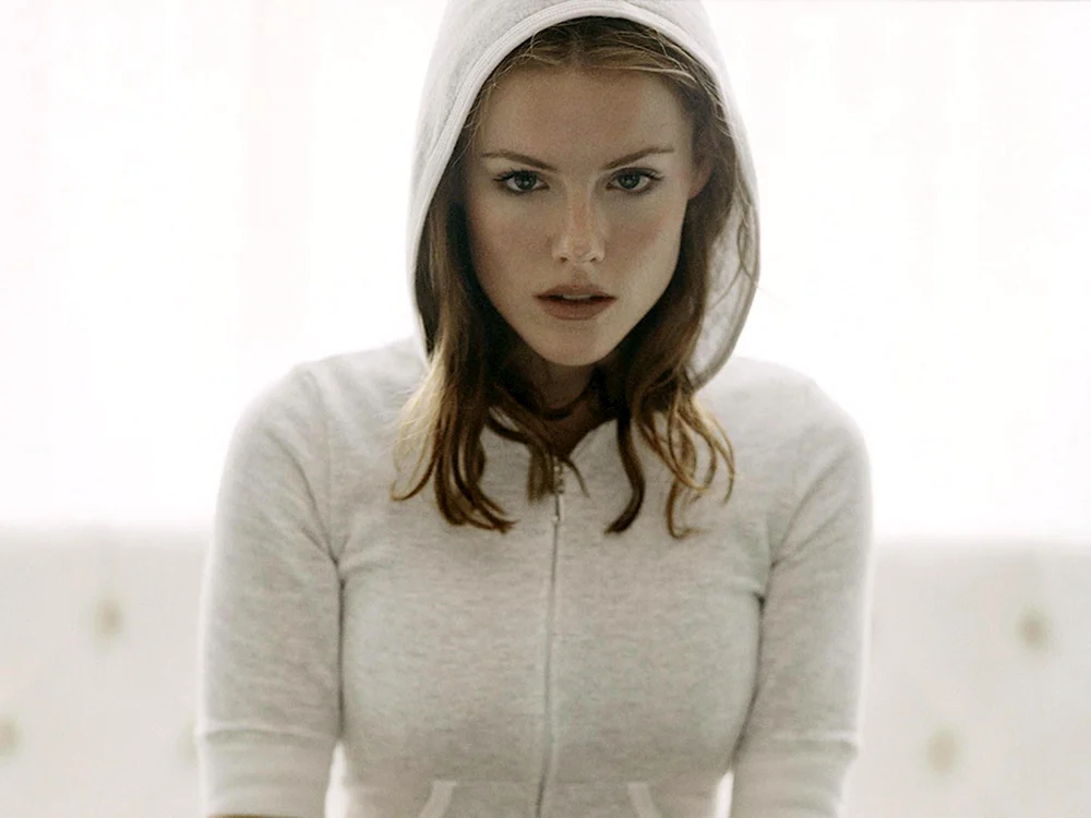 Kathleen Robertson Foto
