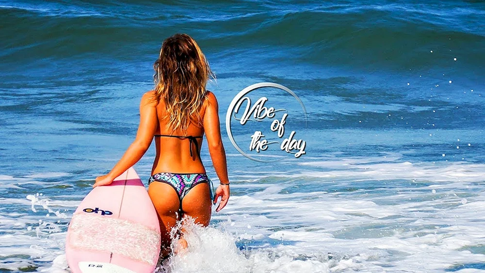 Katherine Diaz Surferin