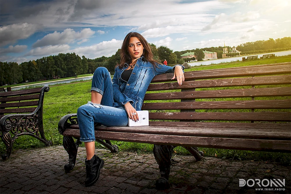 Andrea Archona in Jeans