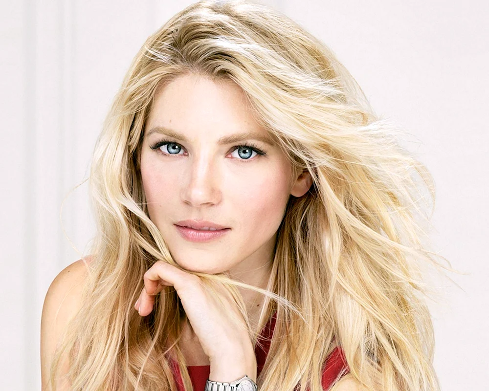 Katheryn Winnick jung