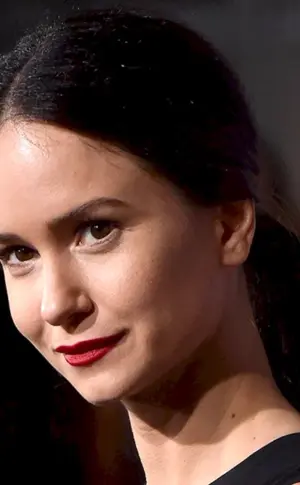Katherine Waterston Amundsen