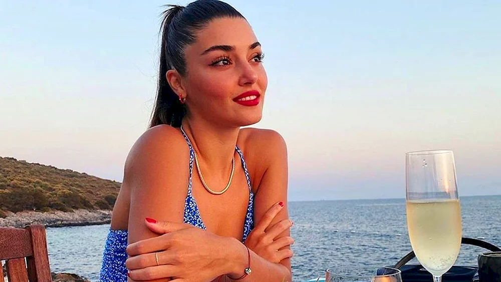 Hande Erçel