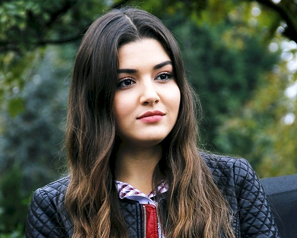 Hande Erçel