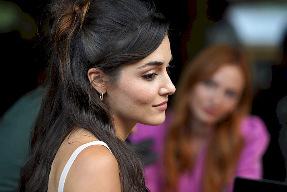 Hande Erchel Eda Yıldız