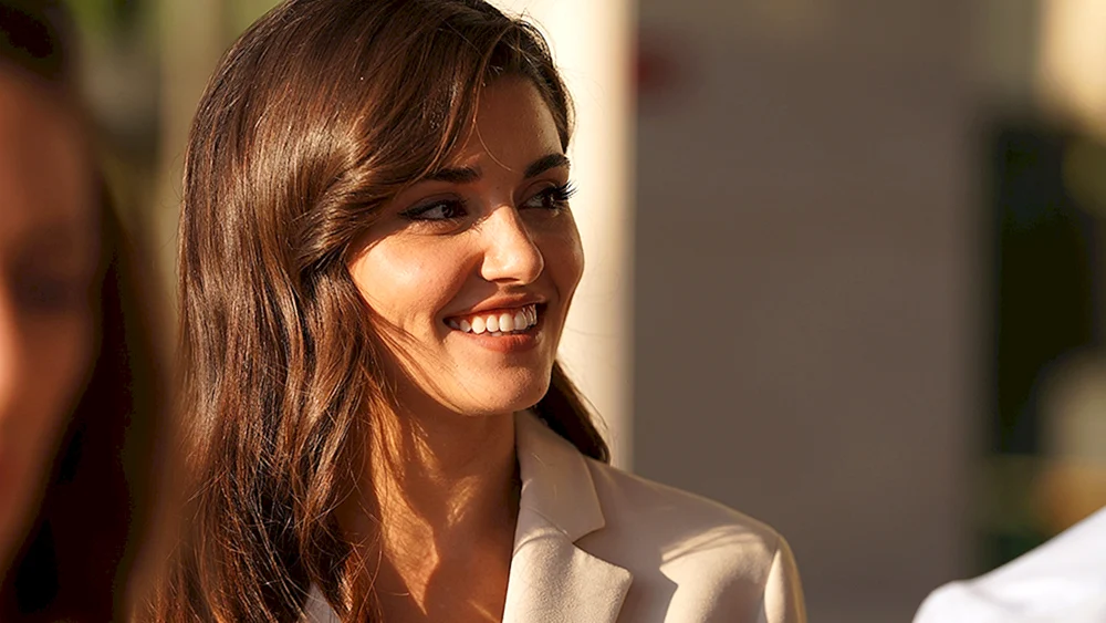 Hande Erçel