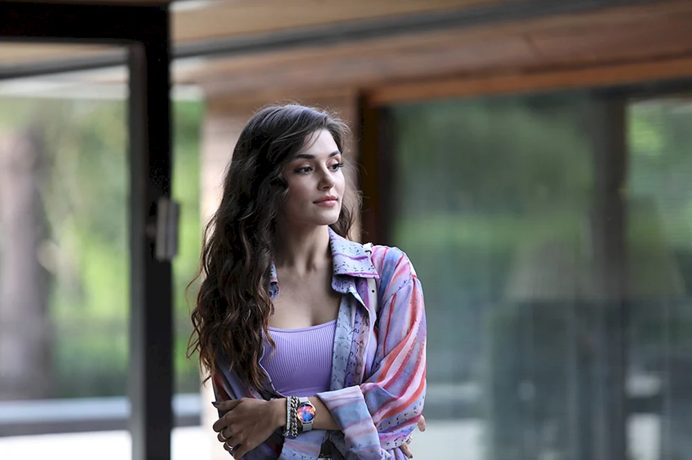 Hande Erchel Eda Yildiz