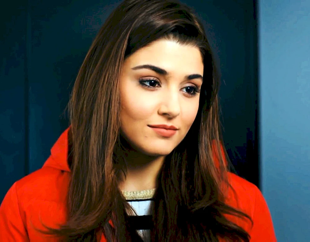 Hande Erchel Hayat