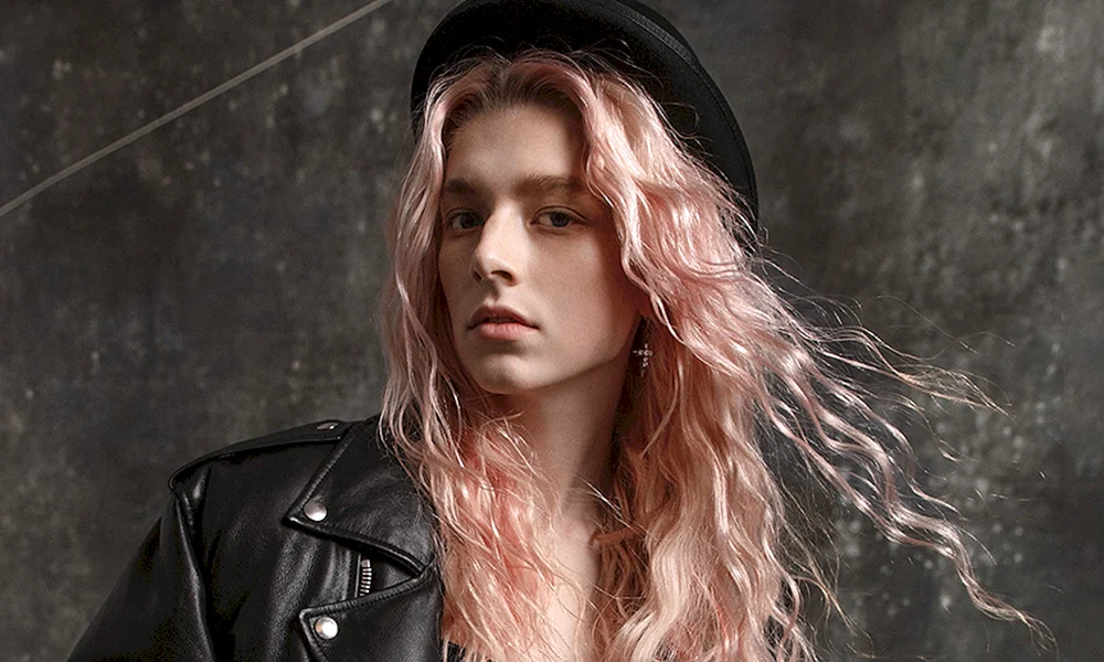Hunter Schafer Schaefer