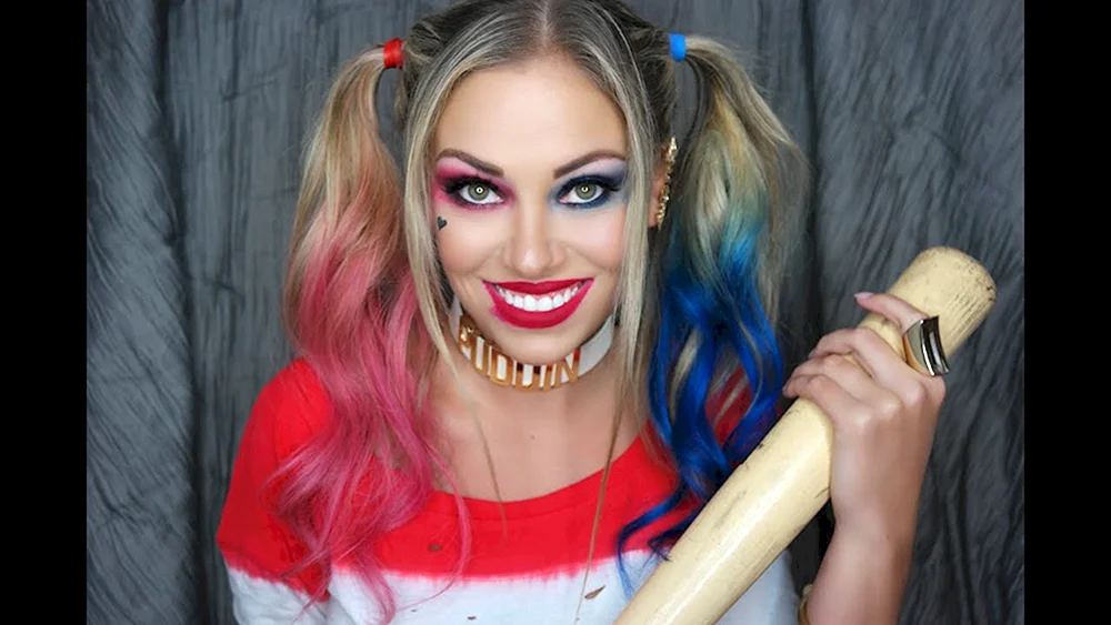 Harley Quinn makeup