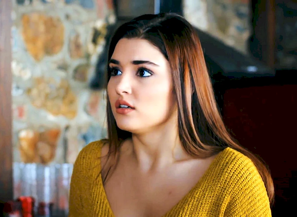 Hande Erçel 2020 Make-up