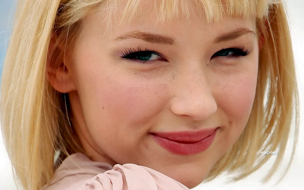 Haley Bennett Cyrano