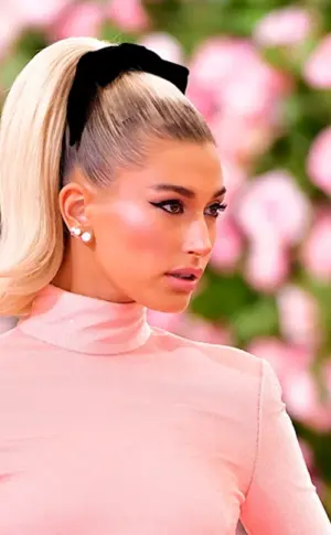 Hailey Bieber