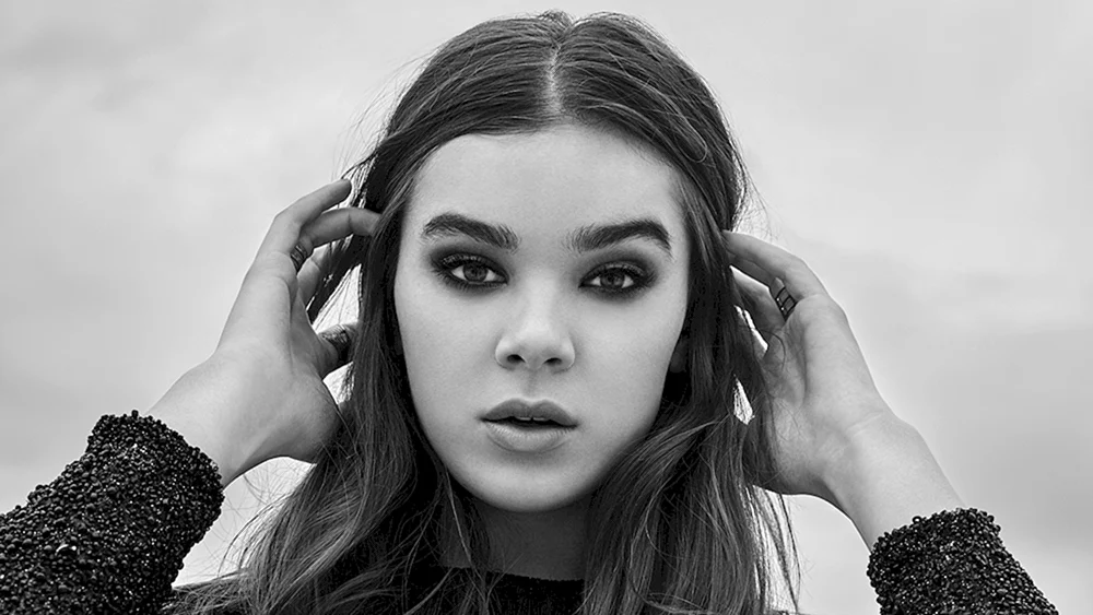 Haley steinfeld