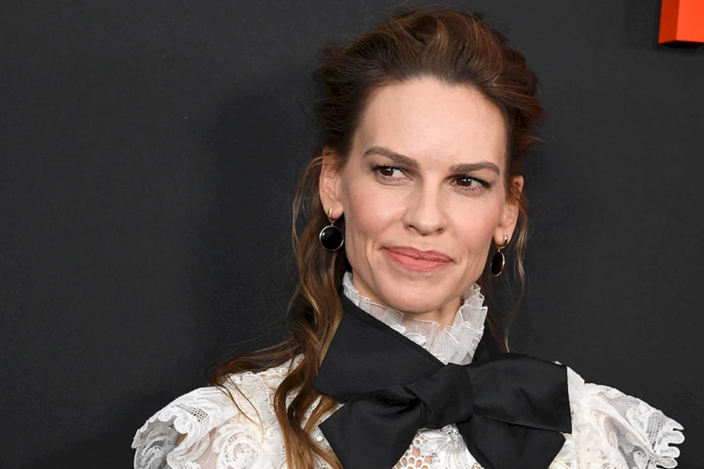 Hilary Swank 2020