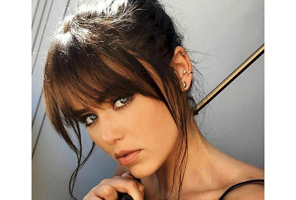 Chloe de Barros Fransen Fransen Fransen Fransen Fransen für ovales Gesicht 2022