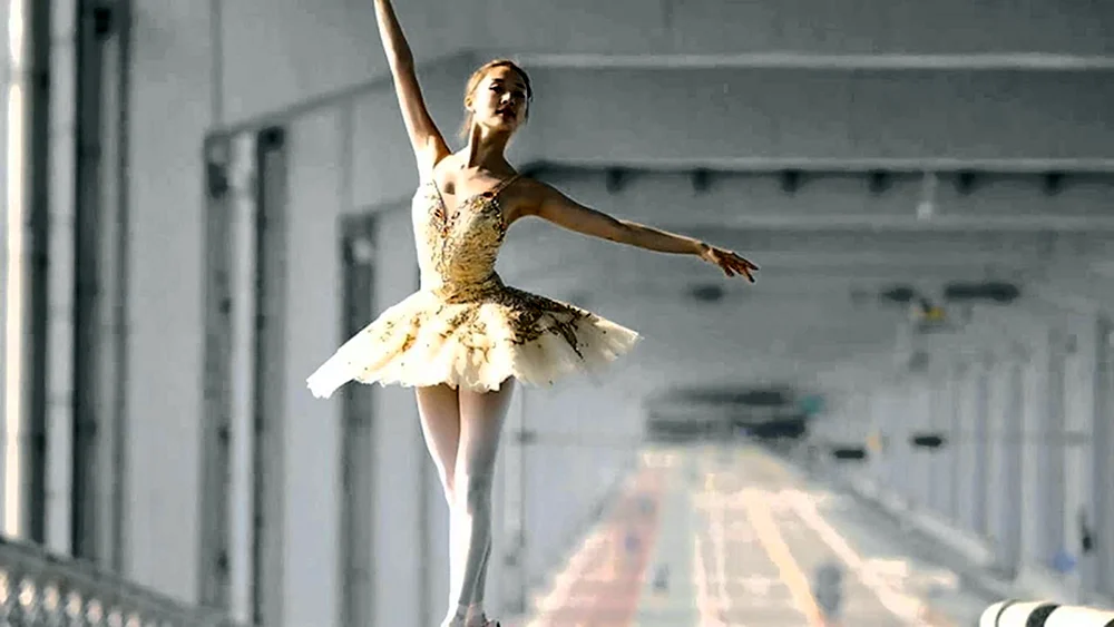 Chloe Reveillon Ballett