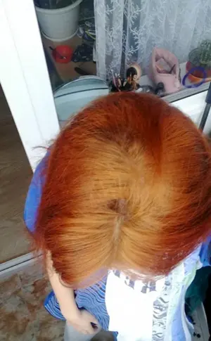 Henna auf aufgehelltem Haar