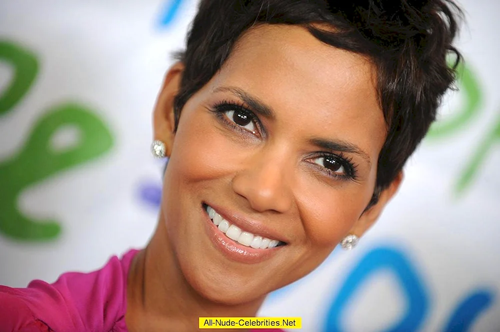 Halle Berry 2021