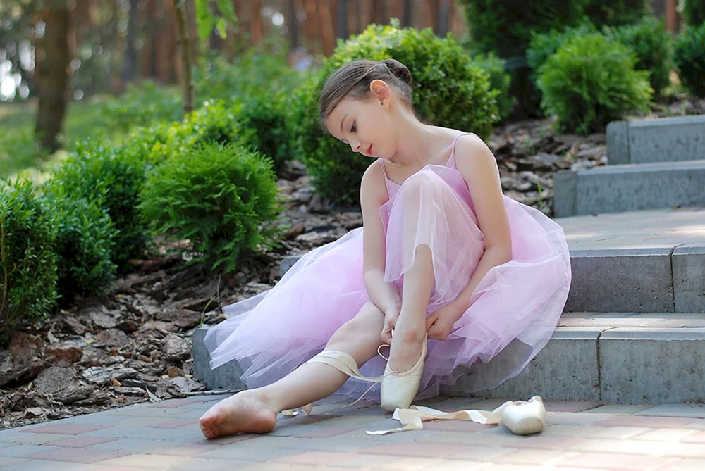 Kira Artamonova Ballerina