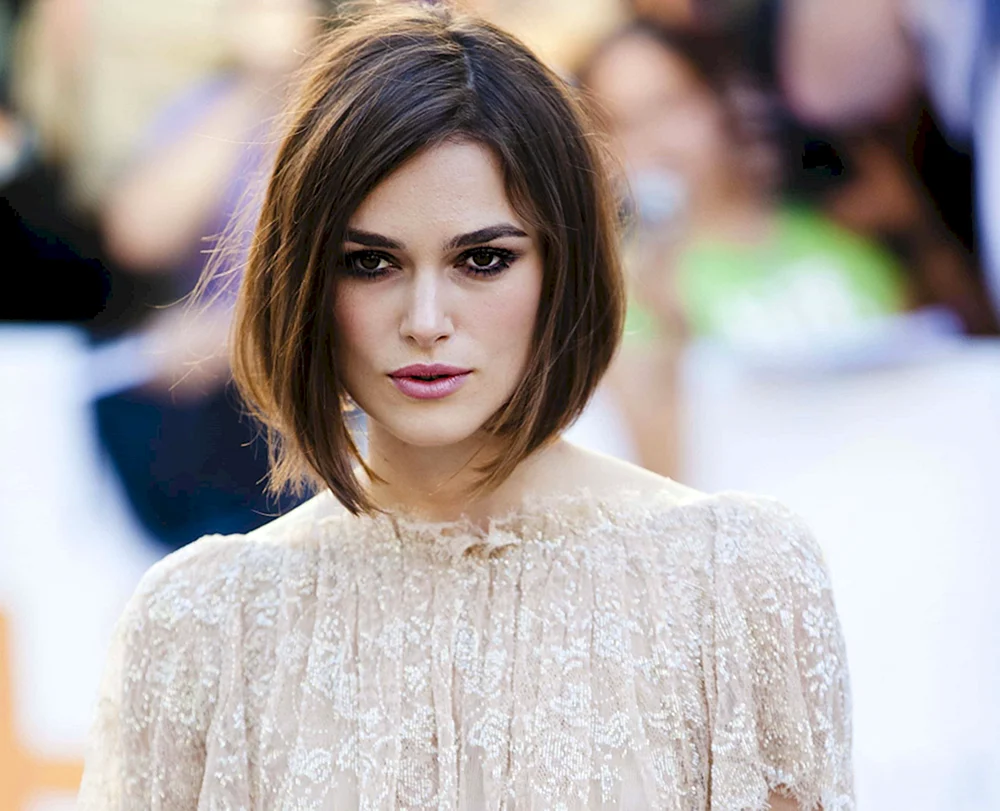 Kiera Knightley bob