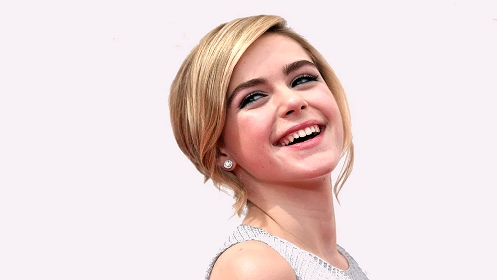 Kiernan Shipka Shipka 2022