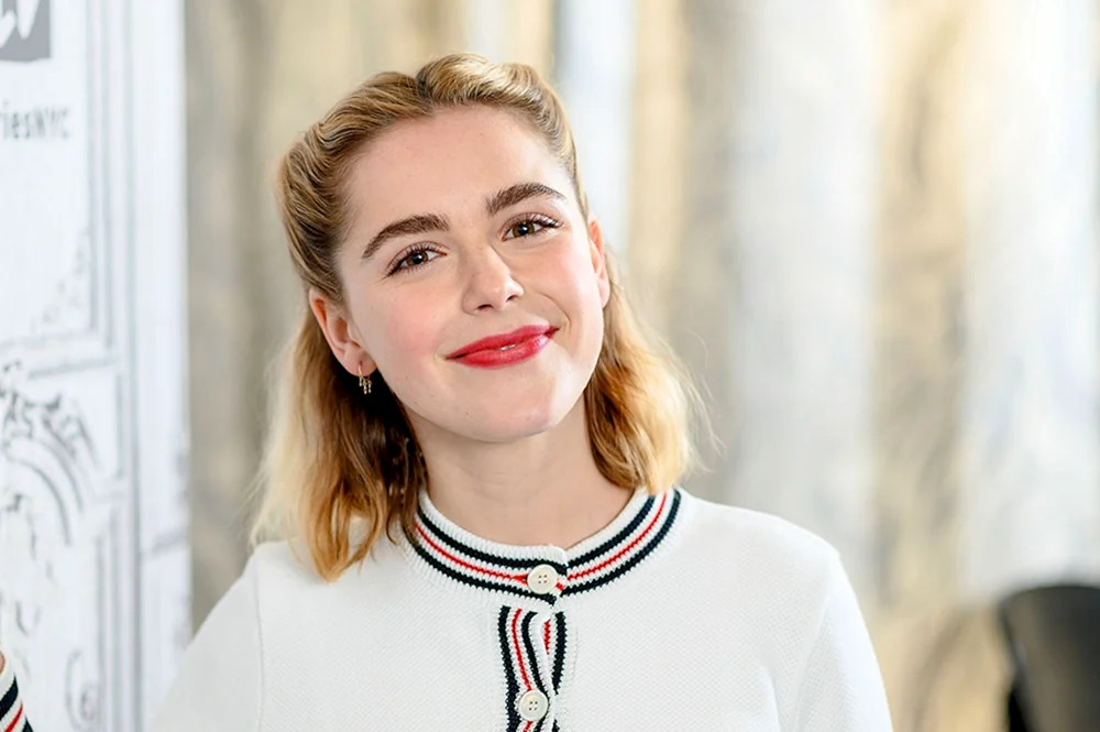 Kiernan Shipka Make-up