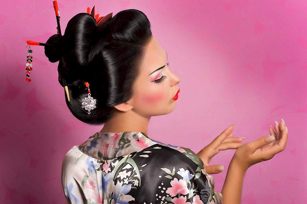 Altjapanische Geisha-Frisuren