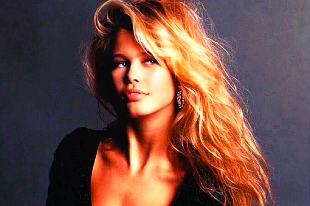Claudia Schiffer.