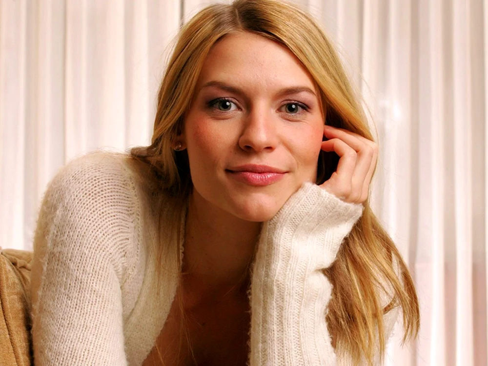 Claire Daines