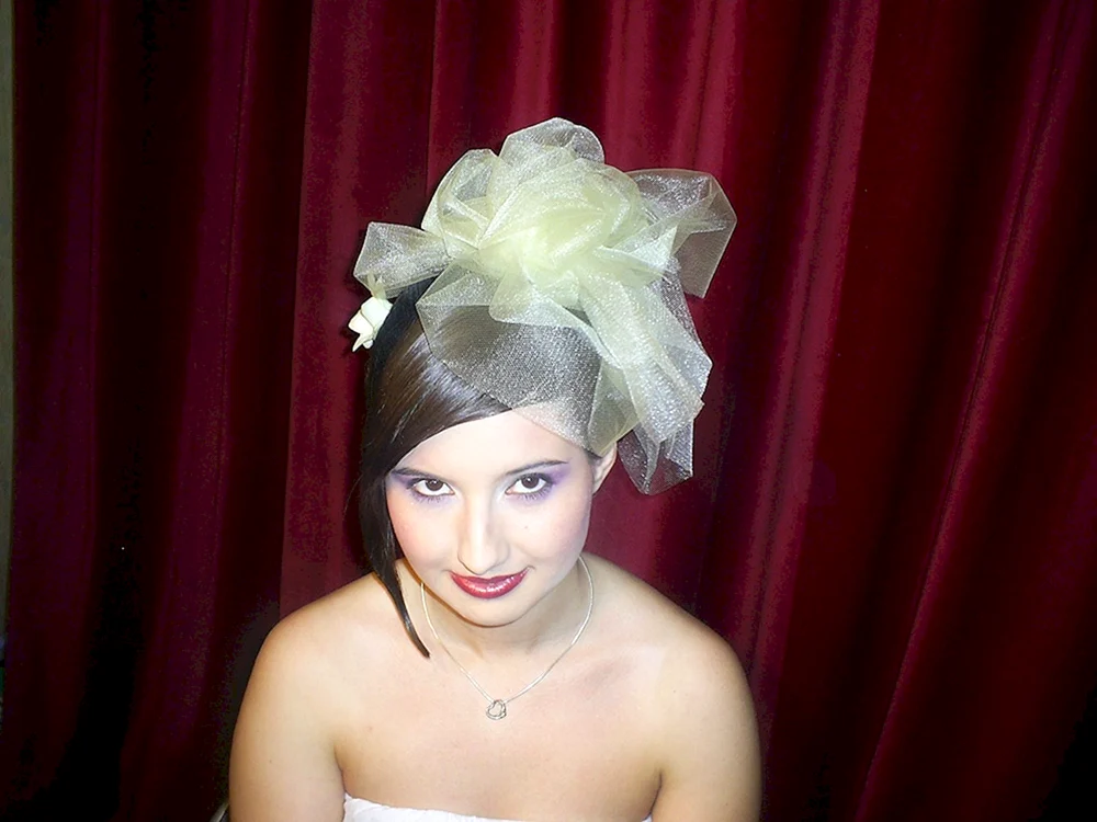 Farbige Frisuren für die Hochzeit