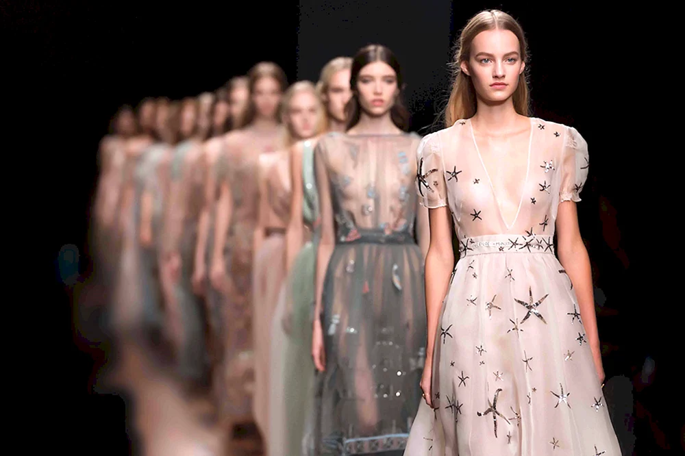 Valentino Frühjahr/Sommer 2023 Kollektion