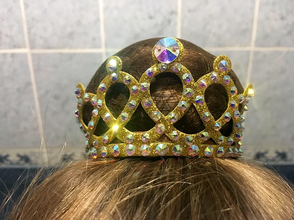 Corona auf dem Kätzchen rhythmische Sportgymnastik