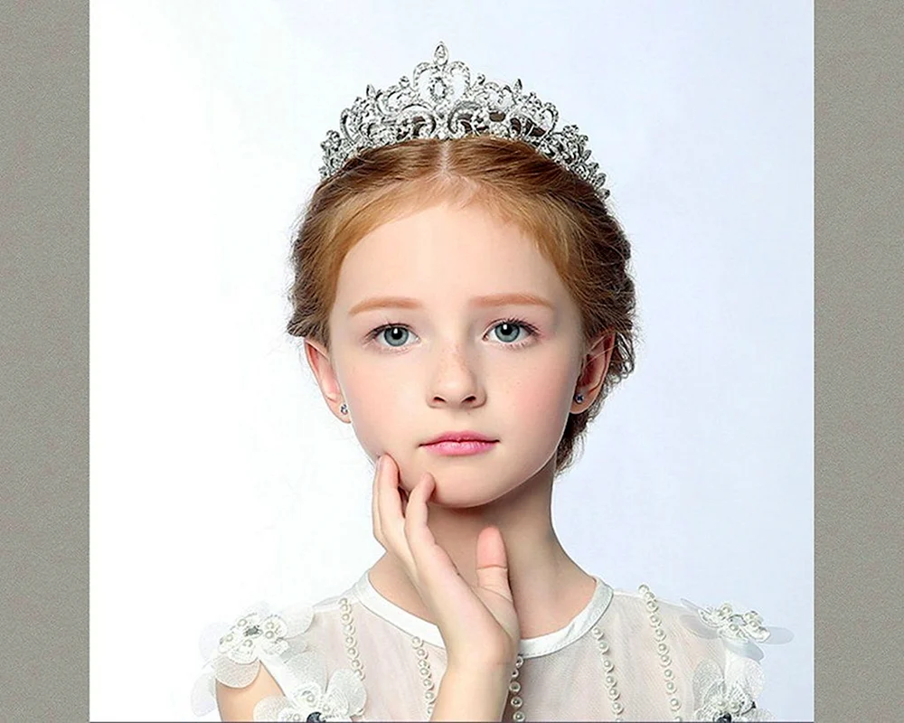 Corona Diadem Kinderfrisur mit Kranz