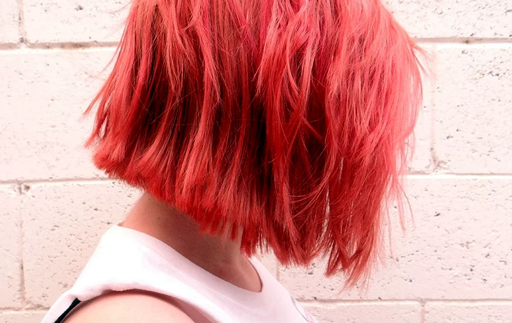 Kurzes rosa Haar